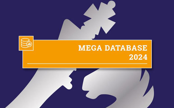 ChessBase 17 Starter Package EDITION 2024: ChessBase 17 Chess Database  Management Software Program Bundled with Big Database 2024 and  ChessCentral's