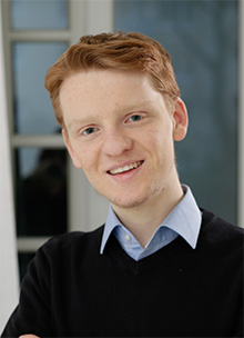 portrait of Julian Grötzbach